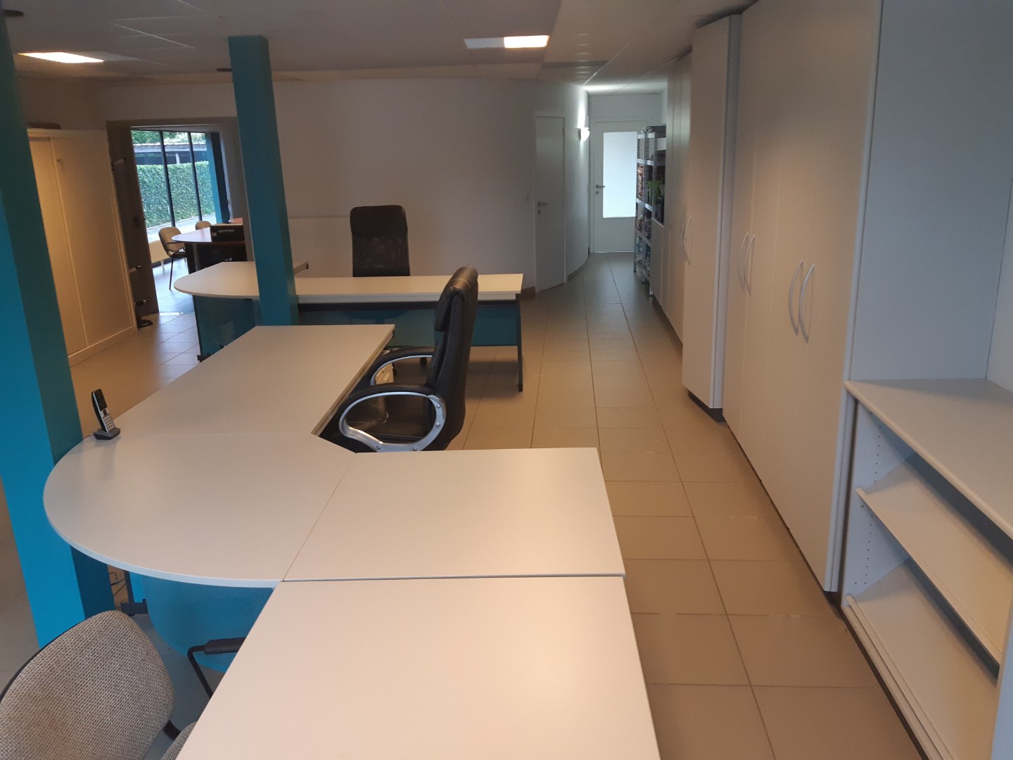 Ruim en instapklaar kantoor met parking; - foto 4