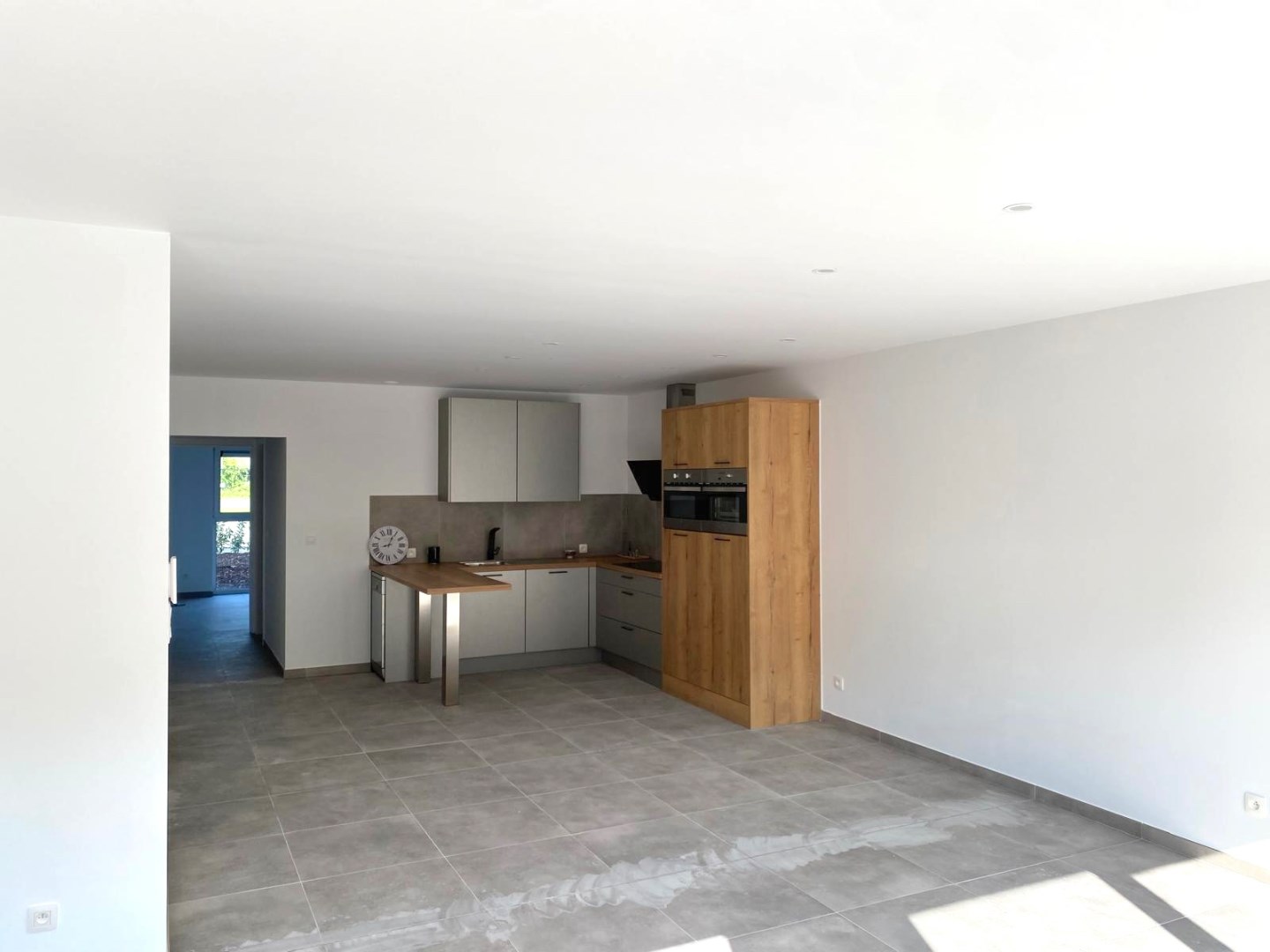 Nieuwbouwappartement met twee slaapkamers, terras en twee autostaanplaatsen - foto 5