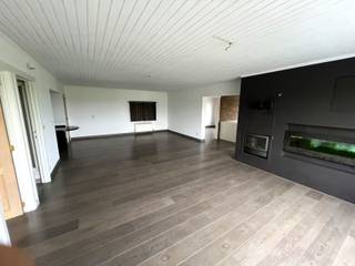 TE HUUR ZWALMEen zeer lichtrijk appartement in het hart van de Zwalmstreek, gelegen aan Stationsstraat 27 in Zwalm. De omgeving is heuvelachtig en...