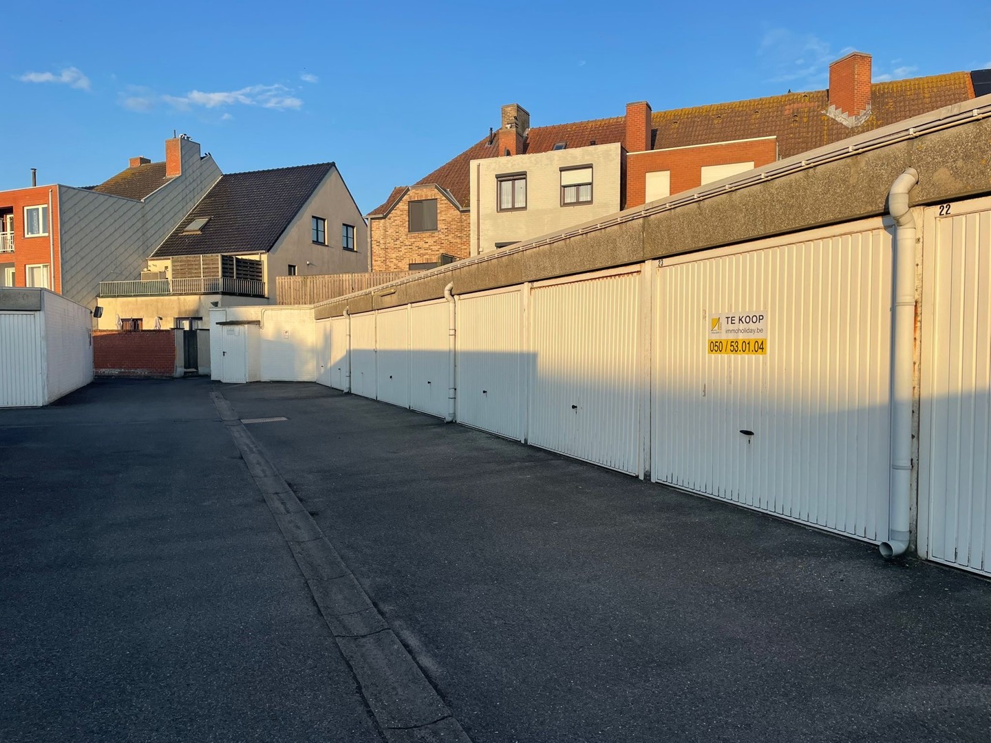 Garage for sale in Heist-Aan-Zee - photo 1