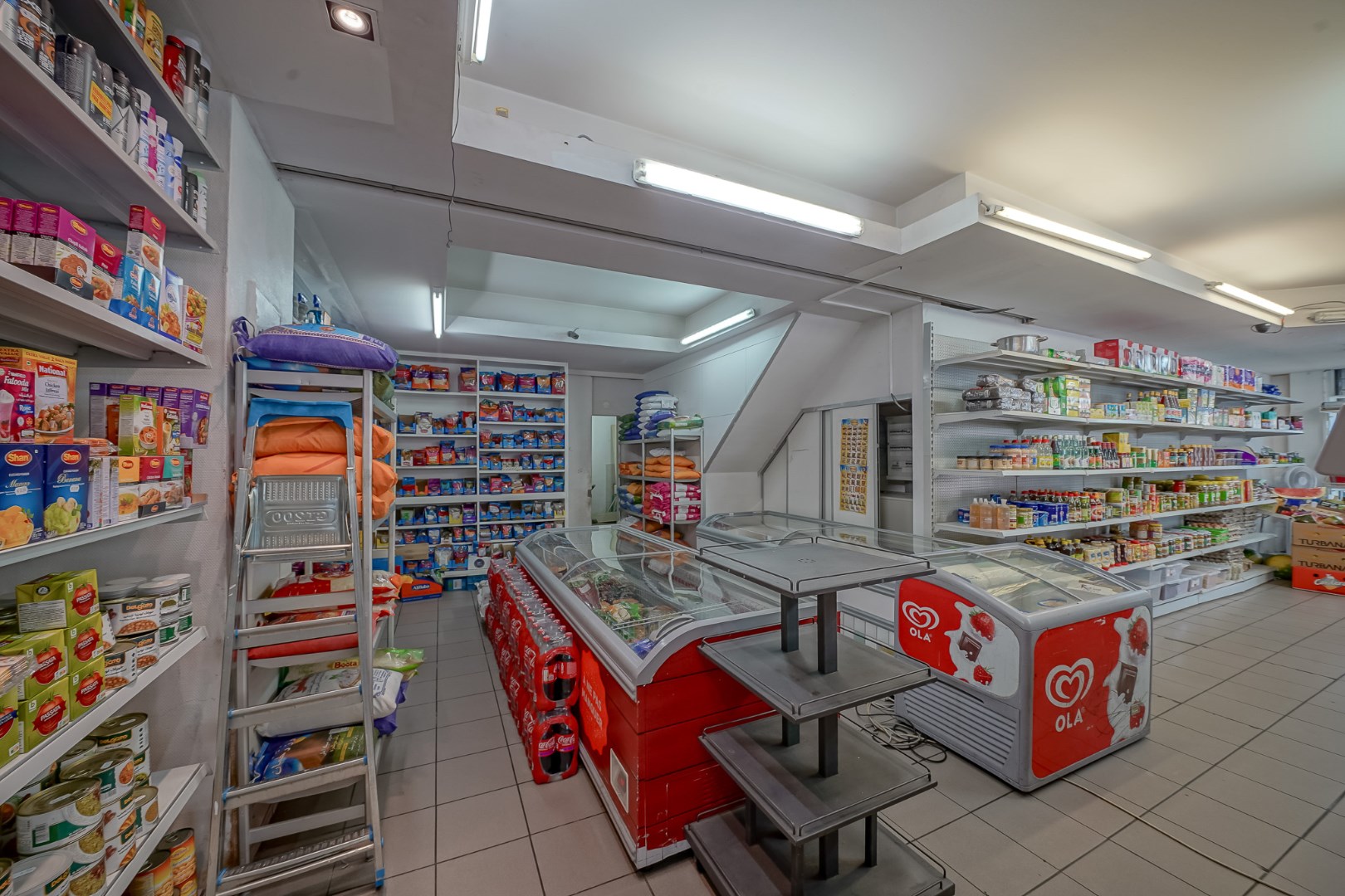 Handelsgelijkvloers met bureauruimte te Oostende - foto 5