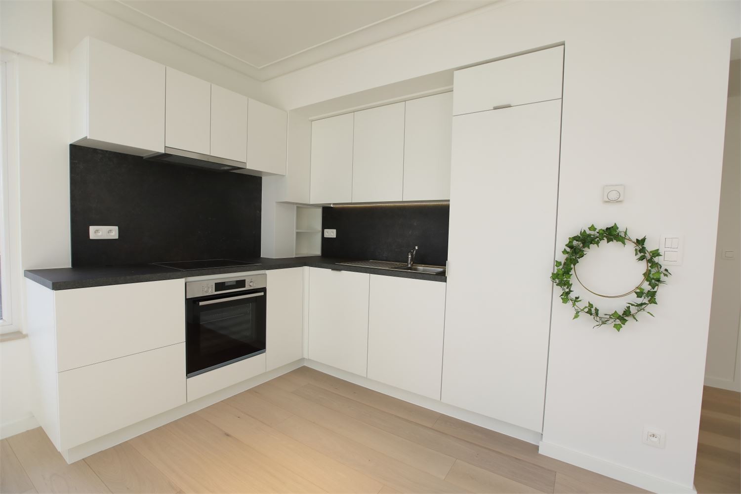 Appartement moderne avec vue mer latérale, terrasse ensoleillée et 2 chambres à Ostende - photo 4