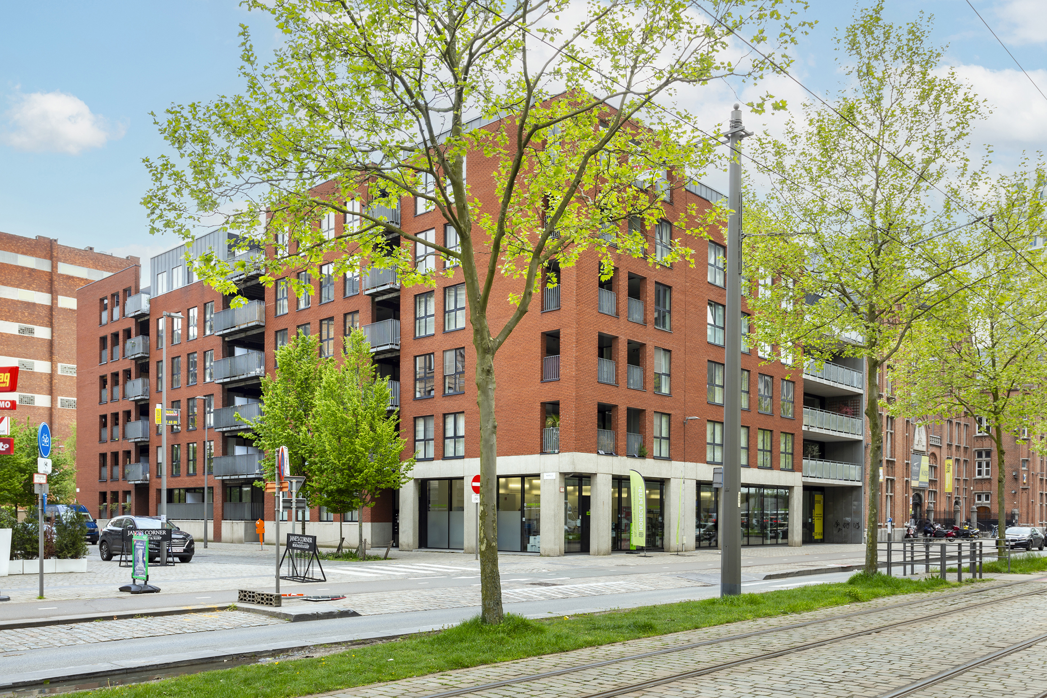 Commercial for sale in Antwerp - photo 1