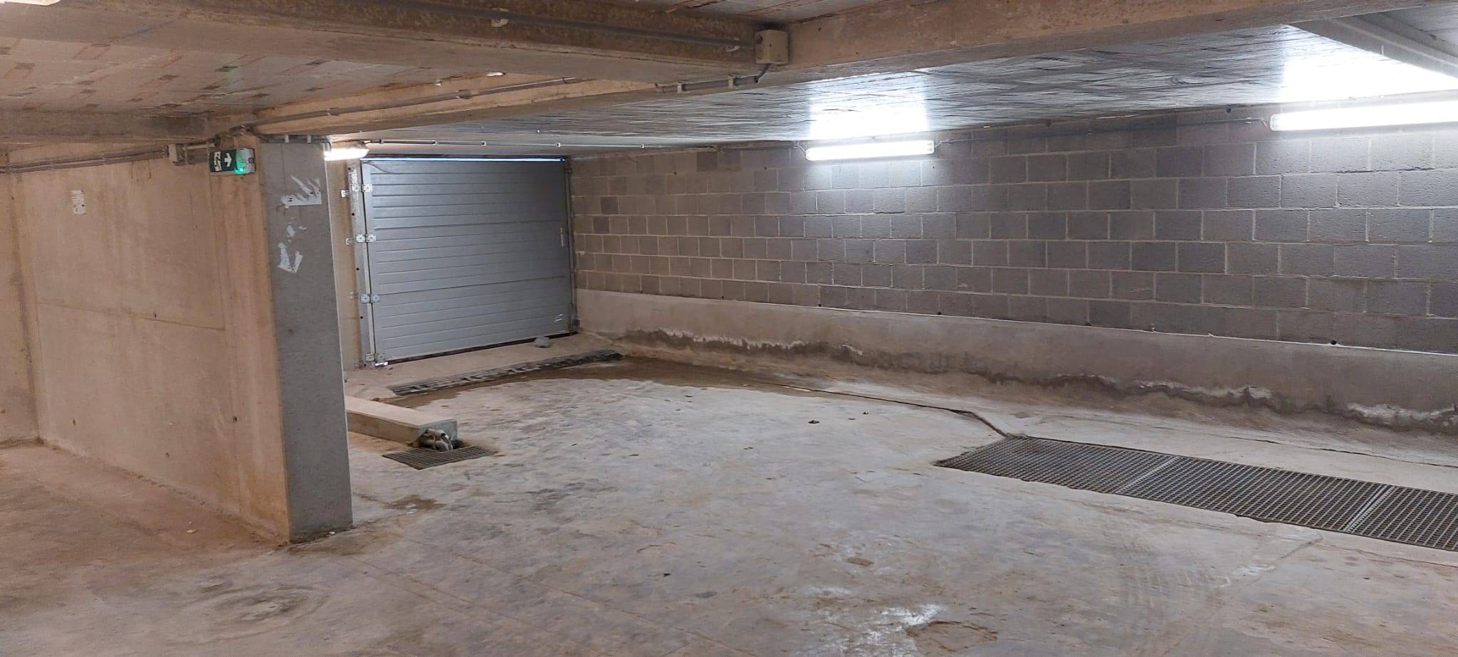Garage te koop in Merksem - foto 4