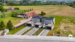 Moderne Halfopen Bebouwing met Ruime Tuin en VergezichtenWonen op een ruim perceel met zicht over de weilanden? Het Paradijs in Rekkem is genieten...