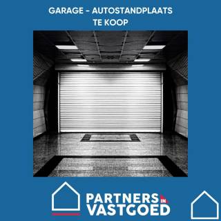 Rand Ieper op 1 km van de grote markt.Diverse ondergrondse garages of autostaanplaatsen te koop.Prijs vanaf 22.500 Euro...