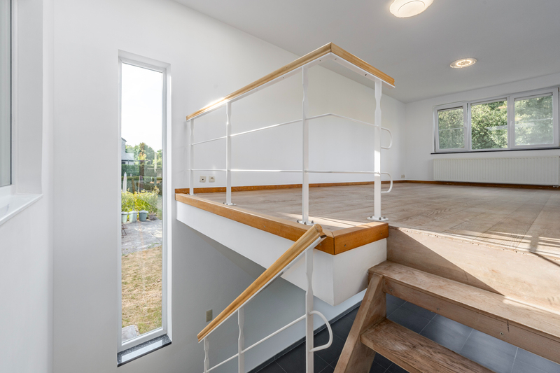 Roeselare. Ruime gezinswoning met 4-5 slaapkamers met extra ruimte voor praktijk / kantoor / hobby  aan de stadsrand. - foto 5