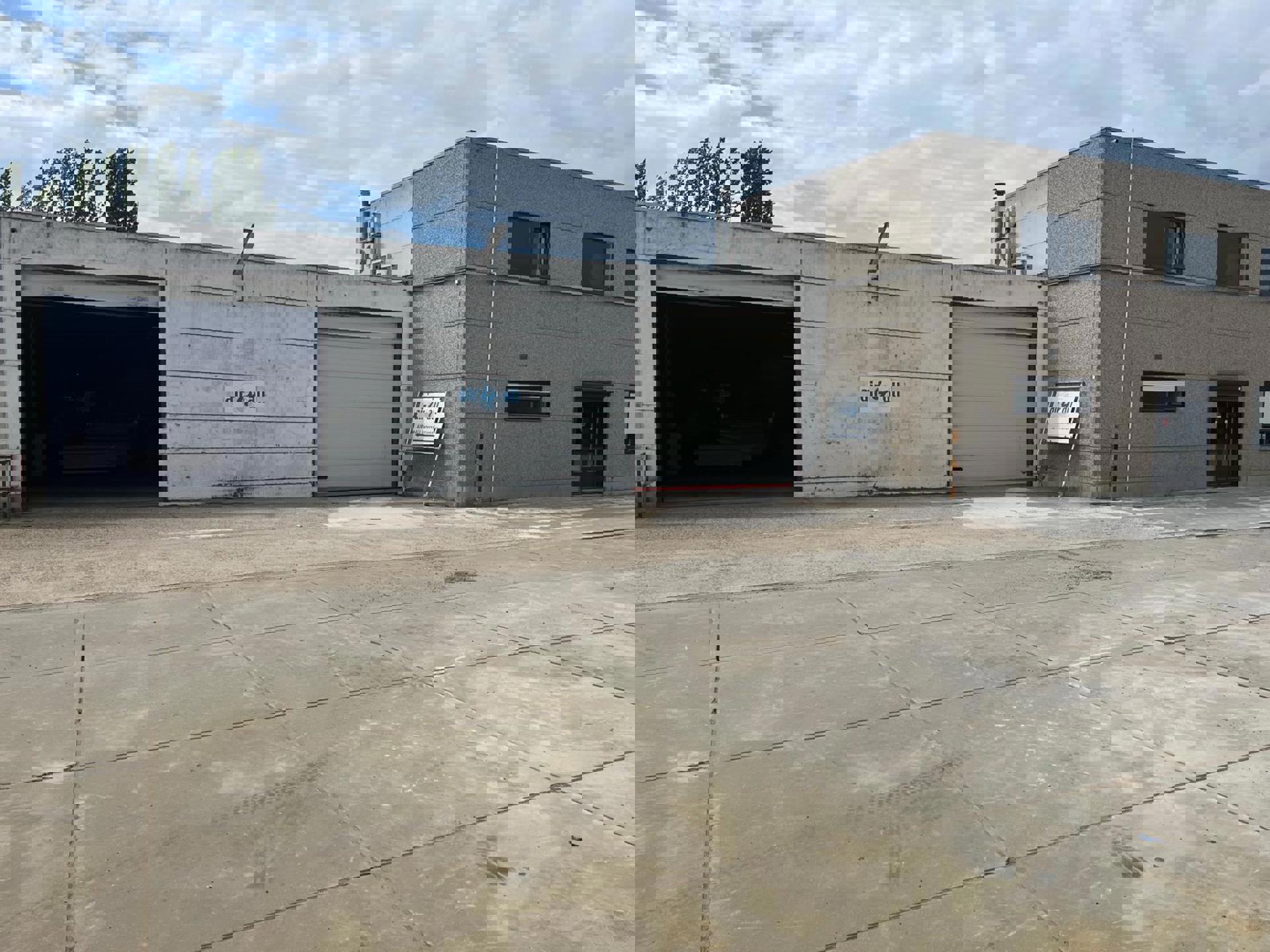 Commercial for rent in Heist-Op-Den-Berg - photo 1