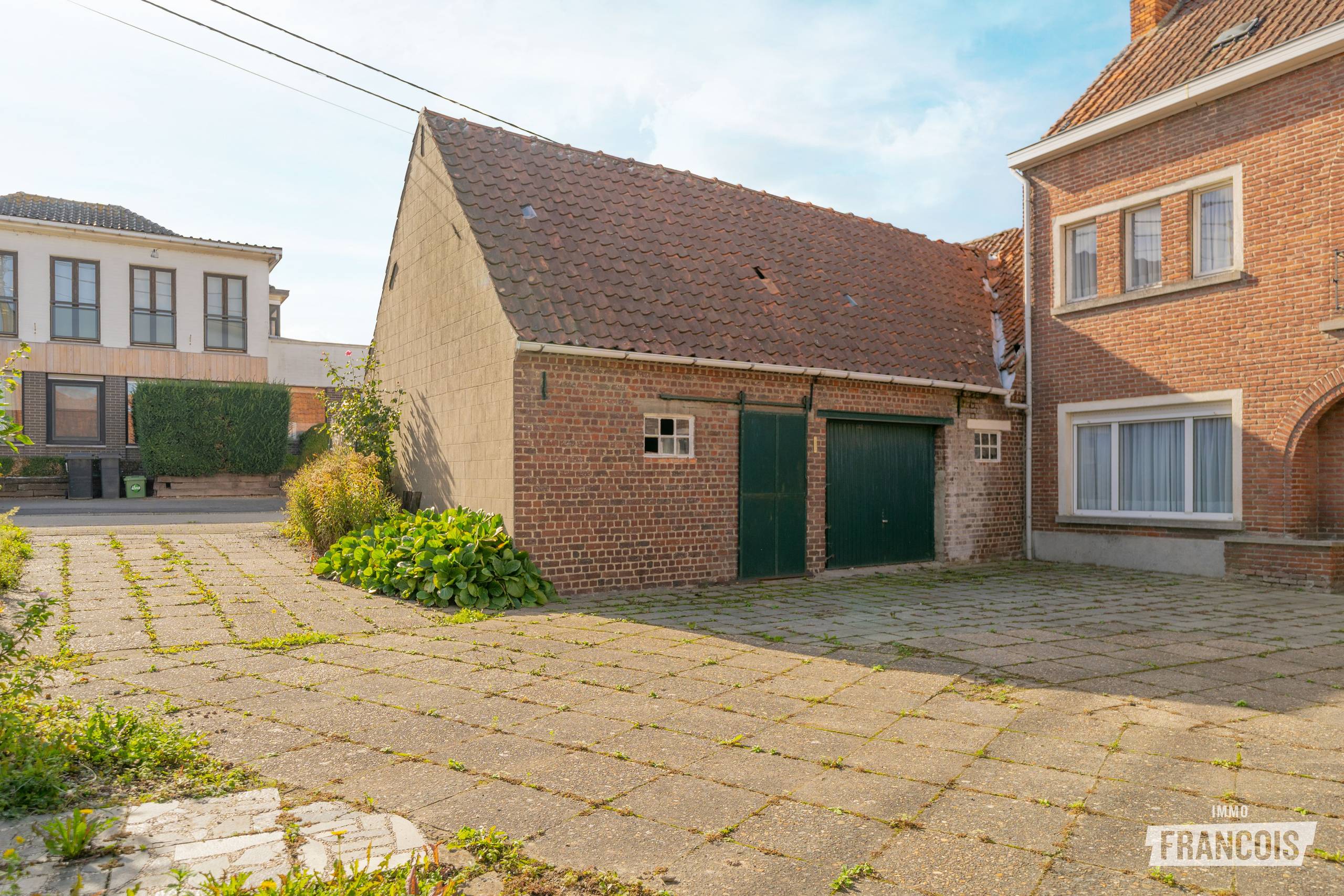 Te renoveren hoeve met stallen op 8.829 m² in Scheldewindeke | TE KOOP - foto 5