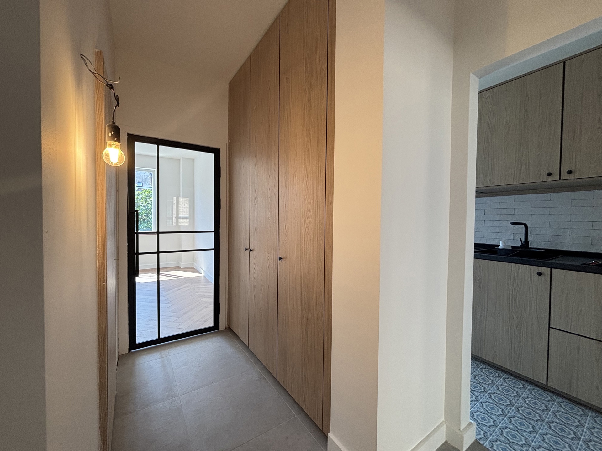 Appartement à louer à Anvers avec 1 chambre - photo 3