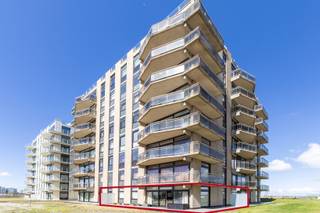 De Panne: gerenoveerd 2-slaapkamerappartement op enkele meters van de zee!Dit grotendeels gerenoveerde 2-slaapkamerappartement bevindt zich in...