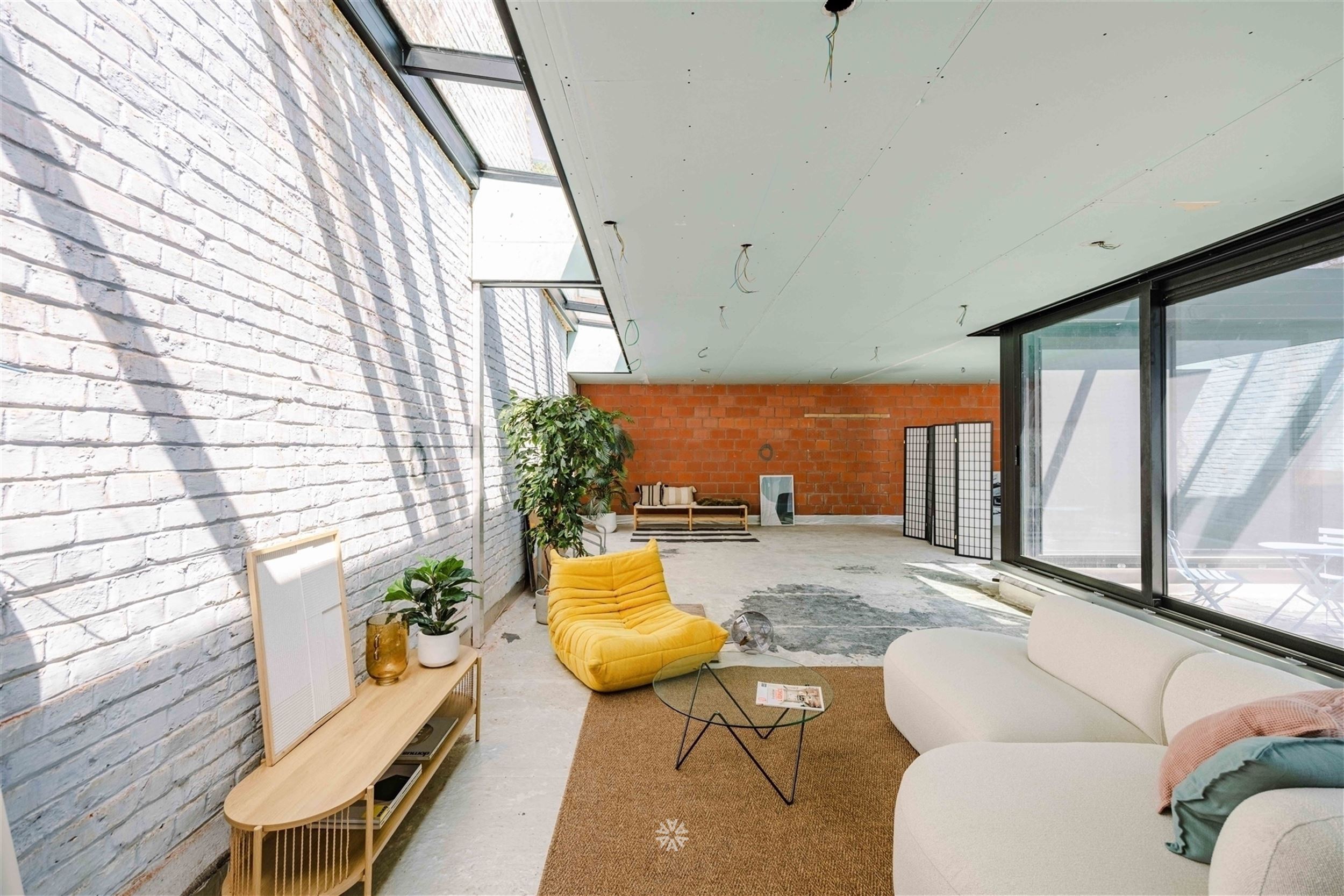Propriété commerciale multifonctionnelle avec loft à finir - photo 4