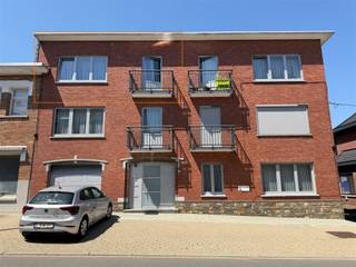 Wij bieden u dit ruime vernieuwde appartement (94m²). Het lichtrijke appartement is gelegen op de tweede verdieping van een kleinschalig...