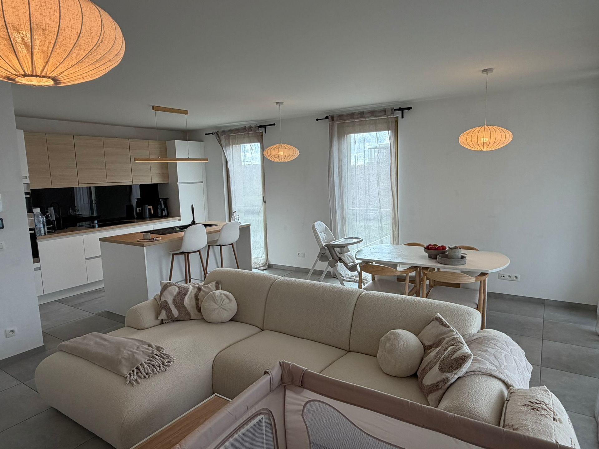 Appartement met 2 slaapkamers en terras - foto 3