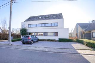 Ben je op zoek naar een rustige en toch goed bereikbare kantoorruimte? Dan is deze plek perfect voor jou! Met meer dan 150 vierkante meter op...