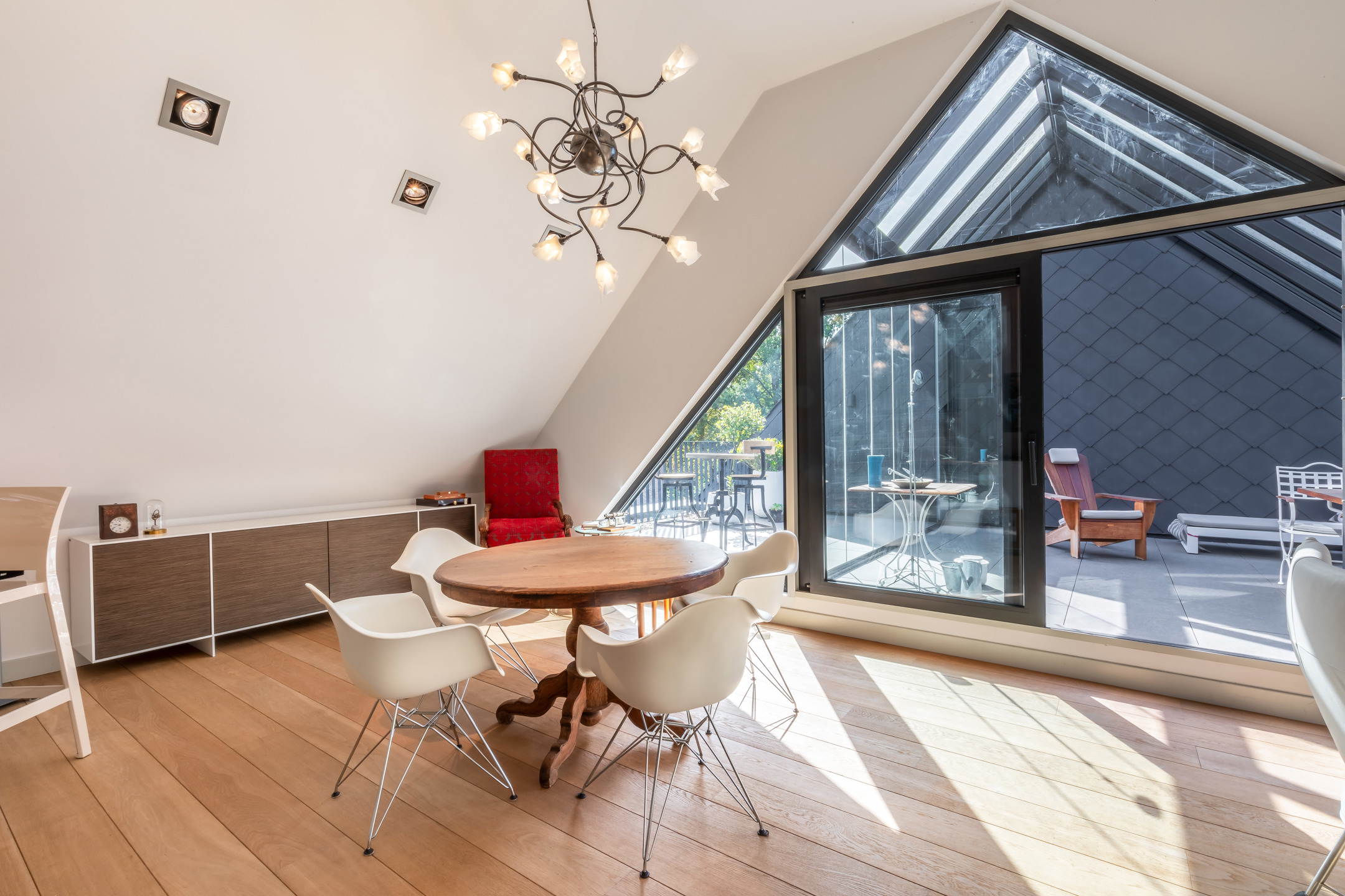 Unieke duplex met lift, terras en optionele parking - foto 1