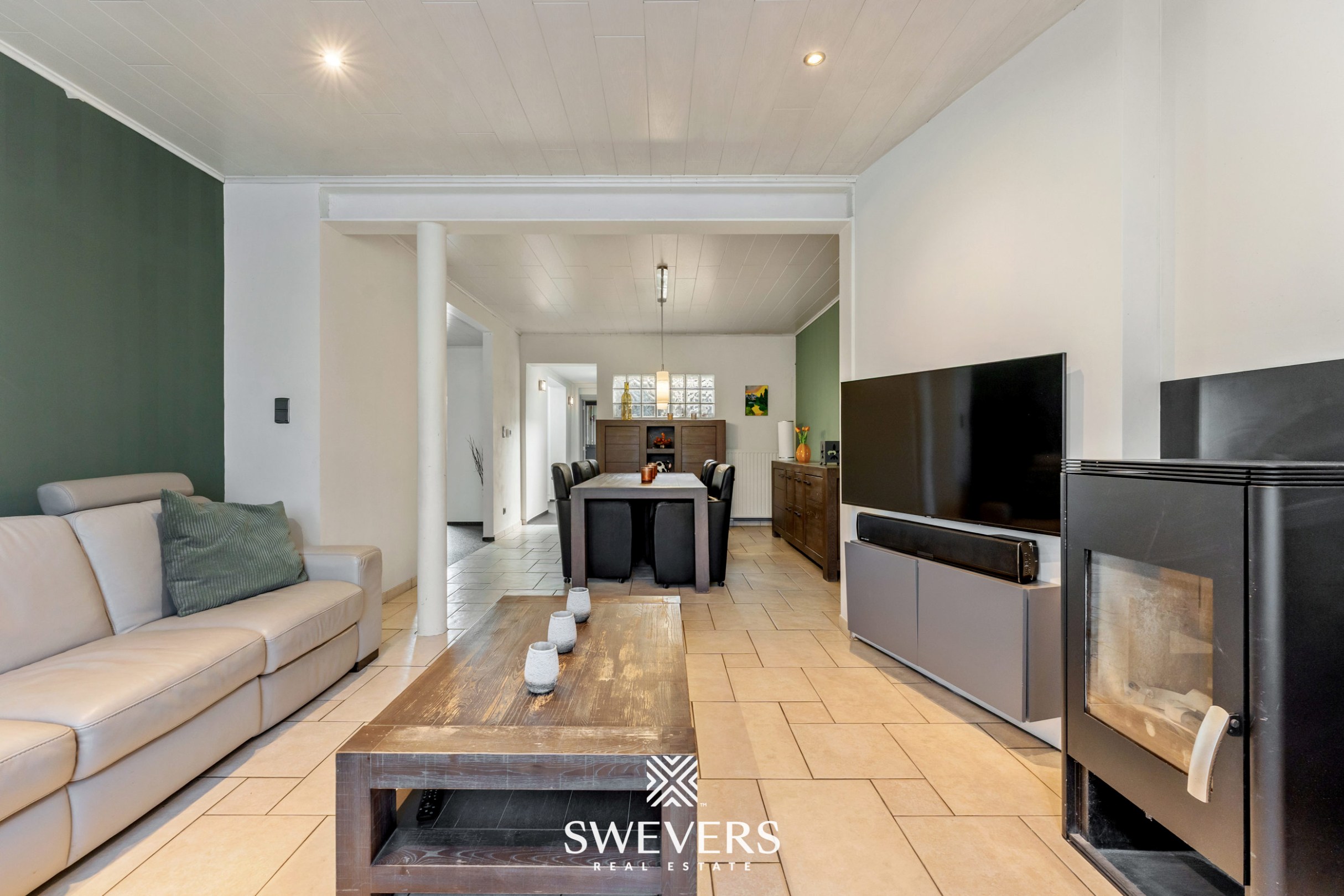 Ruime halfopen woning met zuidoostgerichte tuin en zwembad - foto 4