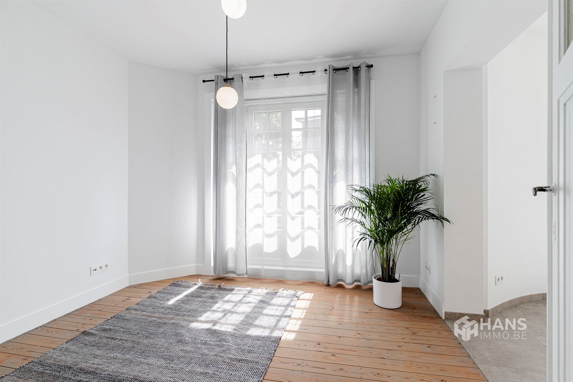 Instapklaar appartement (73 m²) met 1 slaapkamer en tuin (17 m²) in Mortsel - foto 2