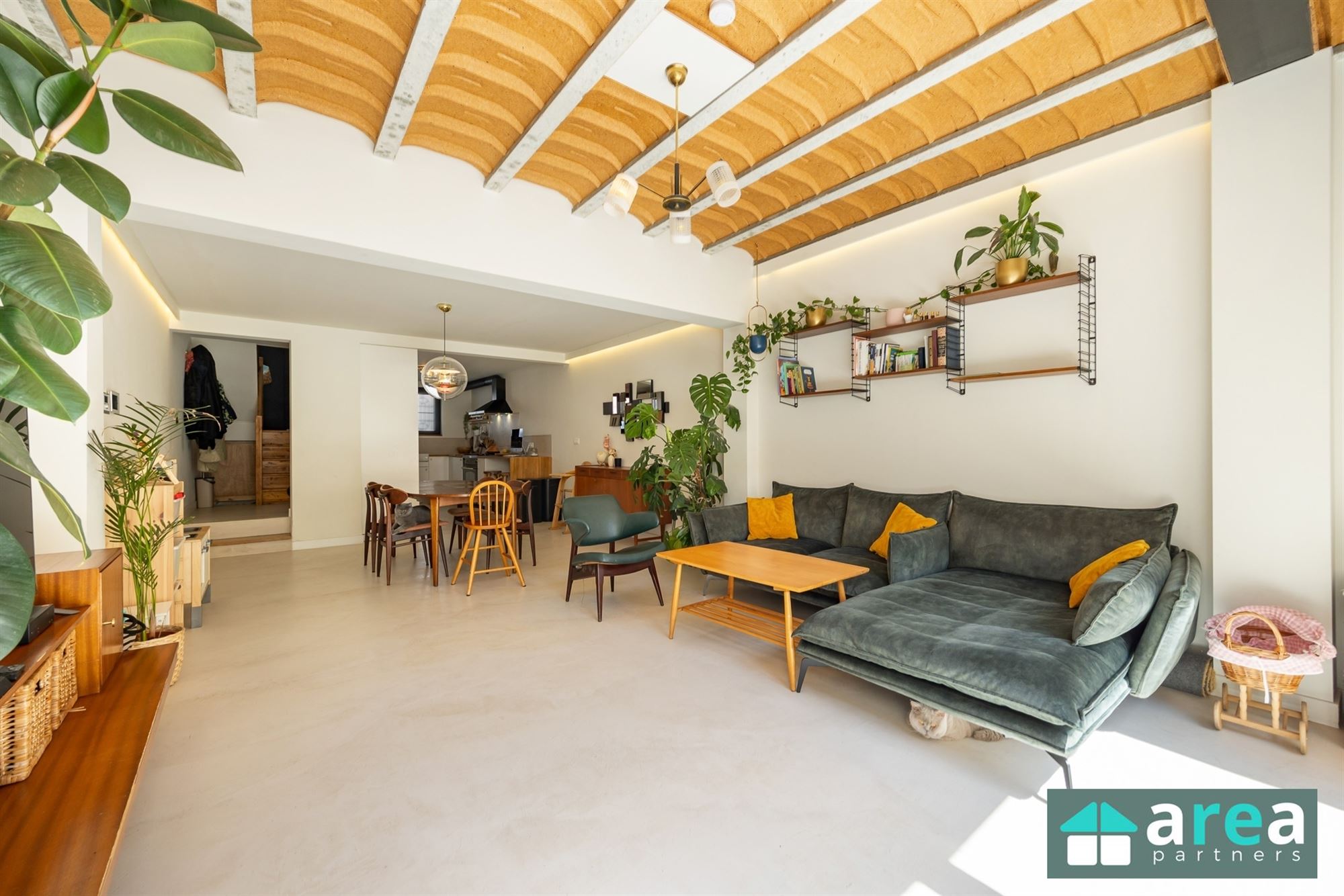 Gerenoveerde energiezuinige woning met 4 slpk en tuin! - foto 5