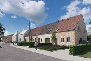 Goedgelegen in een aangenaam woonerf, vlak bij het centrum van Oostrozebeke, bevindt zich deze kwalitatieve en energiezuinige nieuwbouwwoning met garage, 3 slaapkamers, tuin, zonnepanelen én warmtepomp.
Deze lichtrijke woning is praktisch en doordacht ingedeeld. Op het gelijkvloers vindt u een inkomhal met trap, een apart toilet, een gezellige leefruimte met open geïnstalleerde keuken, een berging/wasplaats en een inpandige garage.
Op de verdieping bevinden zich de nachthal, 3 volwaardige slaapkamers, een badkamer en een tweede apart toilet. Bovendien is er nog een zolder aanwezig die verder kan ingericht worden volgens uw wensen.
Dankzij de moderne afwerking, de energiezuinige voorzieningen en de uitstekende ligging is deze woning niet alleen een ideale thuis, maar ook een interessante investering.
Meer informatie of een bezoek gewenst? Neem contact op met Emiel: emiel@immobeguin.be