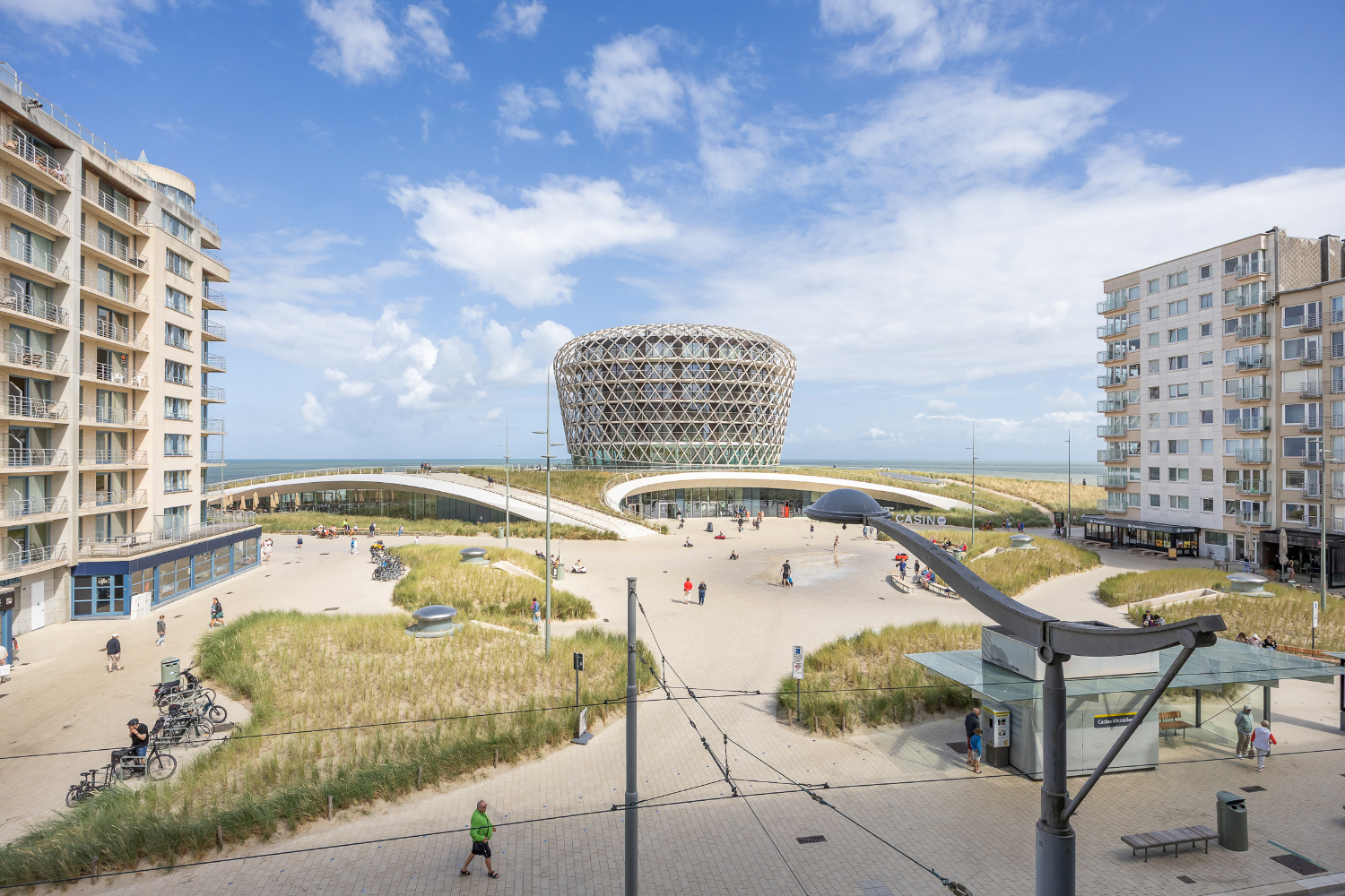 Appartement unique avec vue frontale sur la place du casino (avec vue sur la mer !) - photo 3