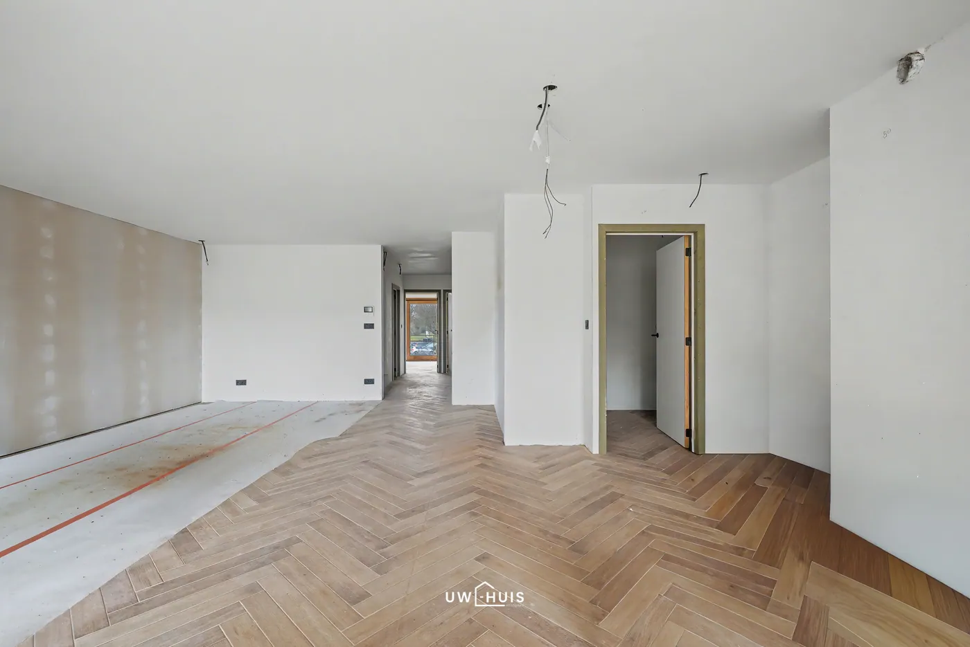 RUIM APPARTEMENT MET 2 SLPKS, 2 TERRASSEN EN STAANPLAATS OP TOPLOCATIE (LINKEROEVER) - foto 5