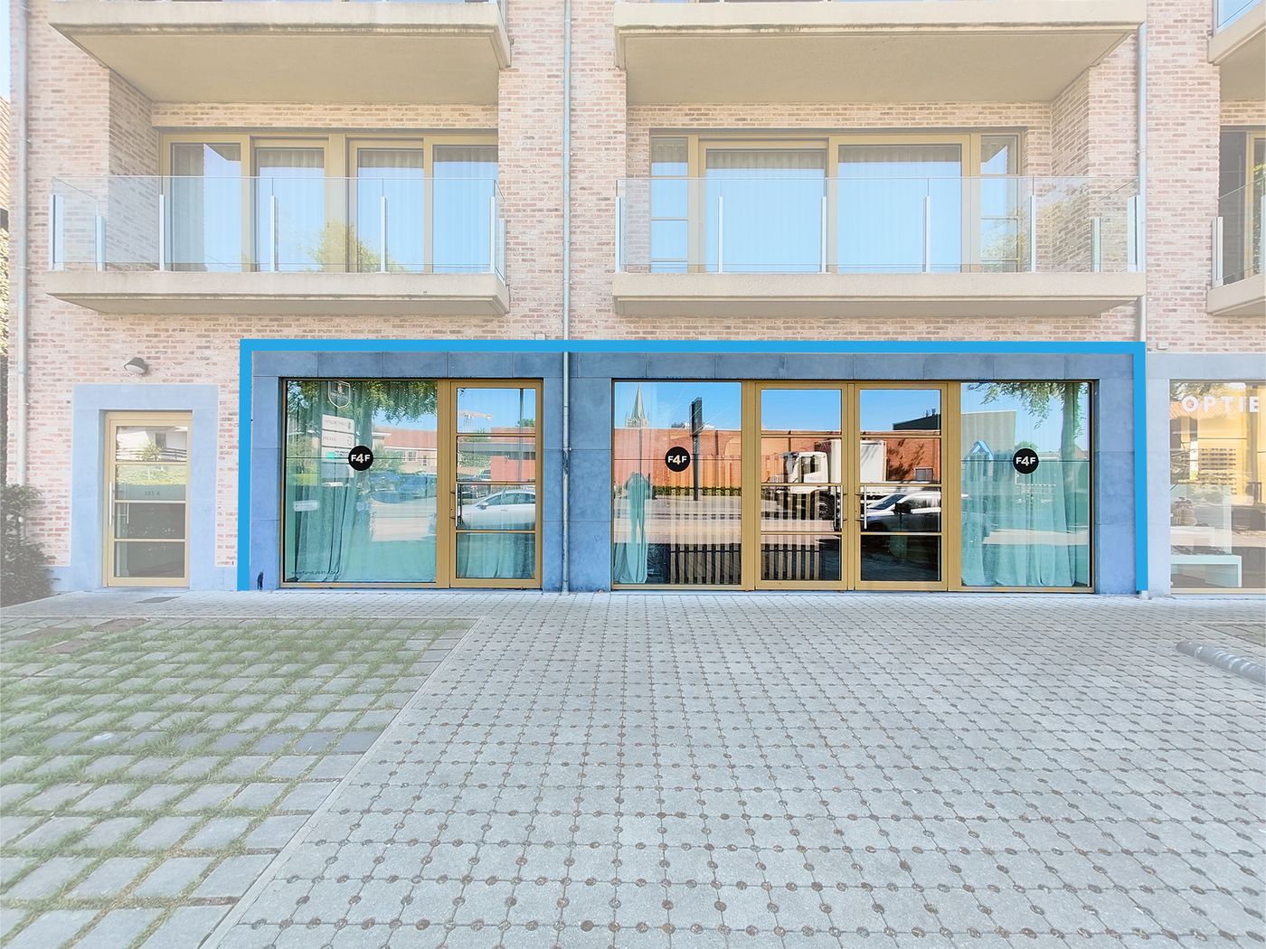 Kantoor- of handelsruimte van 220 m² te koop in Jabbeke - photo 2