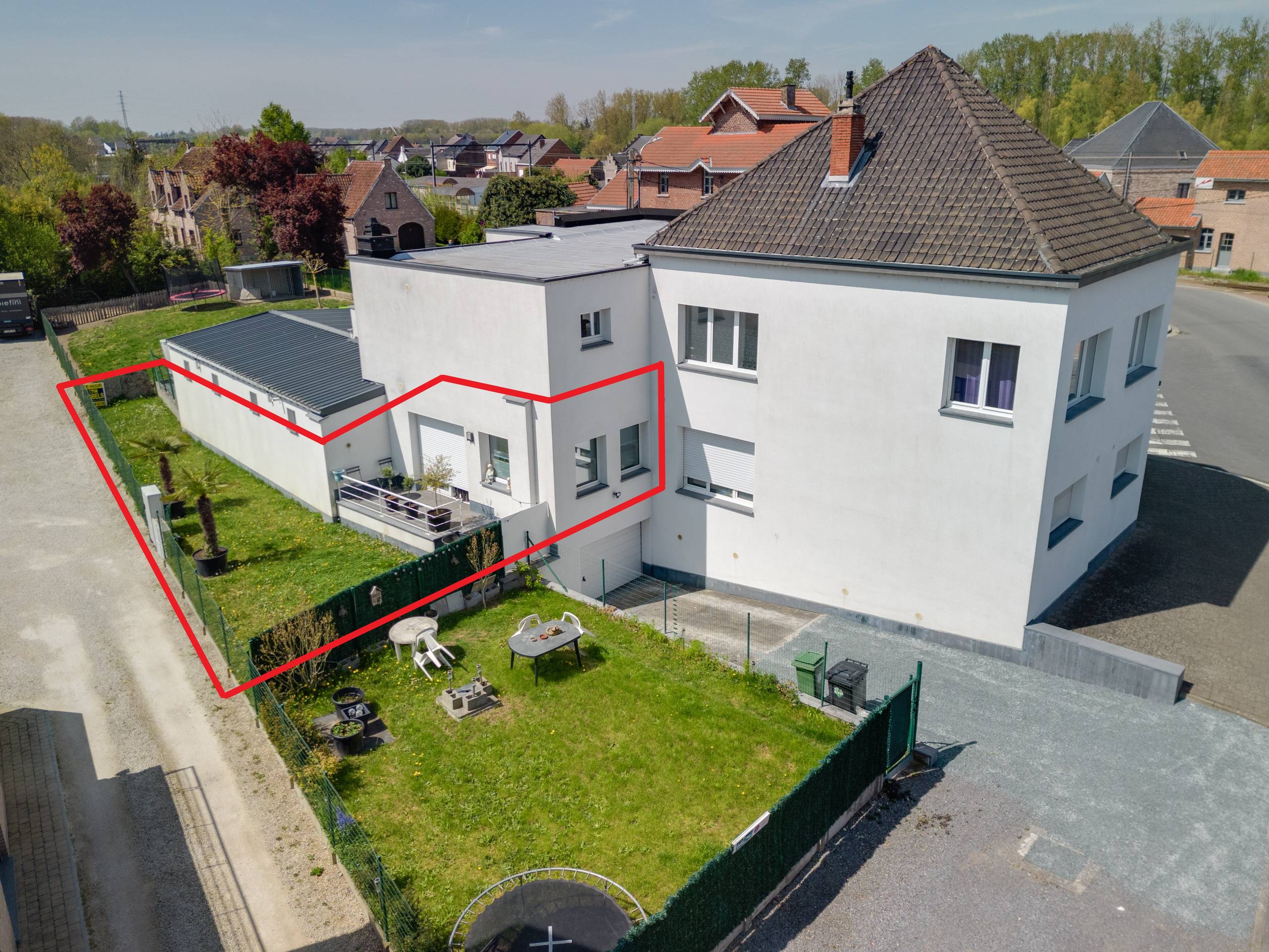 Appartement met terras, tuin en garagebox - foto 1