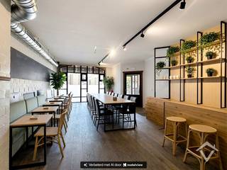 Deze handelsruimte, gelegen op een absolute toplocatie op de Markt van Torhout, geniet van maximale visibiliteit en passage. Omringd door winkels, horeca en voorzieningen is dit dé plek om uw zaak te laten renderen.<br /><br />Het pand staat momenteel leeg en biedt een volledig ingerichte horecastructuur met tal van mogelijkheden. Binnenin beschikt u over een ruime handelsruimte met plaats voor circa 60 personen, een centrale toogzone met tapinstallatie, een keuken, sanitair en praktische stockageruimtes achteraan.<br /><br />De open indeling maakt het eenvoudig om het pand naar eigen concept in te richten, of dit nu horeca, kantoor of een andere commerciële invulling is.<br /><br />Buiten is er een ruim terras aanwezig, ideaal om klanten te ontvangen en extra beleving te creëren op zonnige dagen.<br /><br />Belangrijk: het pand is vrij van huurder én vrij van brouwerijverplichting, wat u als koper volledige vrijheid geeft.<br /><br />Dankzij de open indeling en centrale ligging zijn de mogelijkheden bijzonder ruim. Denk aan:<br />- brasserie of horecazaak<br />- automatenshop (mits goedkeuring van de gemeente)<br />- kantoorruimte of hub voor freelancers<br />- andere commerciële invullingen<br /><br />Troeven op een rij:<br />✔ Topligging op de Markt van Torhout<br />✔ Sterke visibiliteit en passage<br />✔ Ruim terras<br />✔ Vrij van huurder en brouwer<br />✔ EPC-label A - energiezuinig<br />✔ Flexibele invulling mogelijk<br /><br />Een pand met karakter én toekomst, ideaal voor ondernemers of investeerders die willen inzetten op locatie en potentieel.