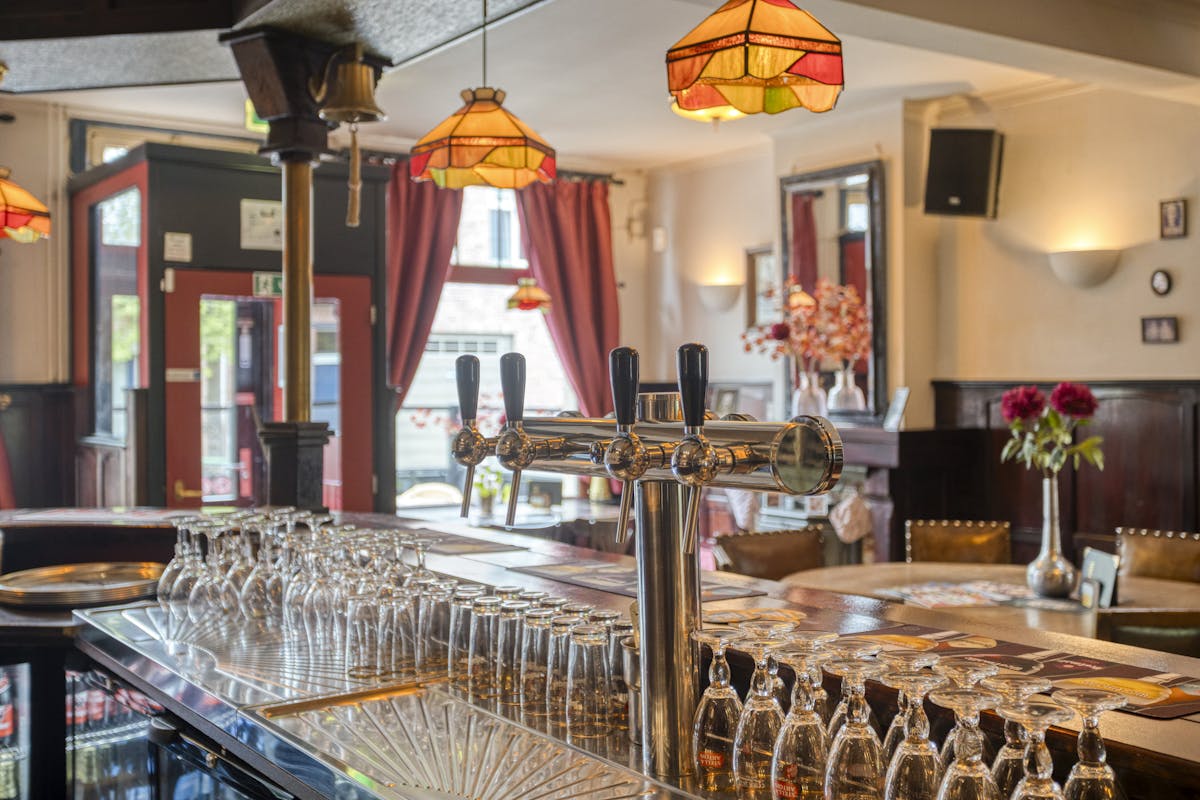 Charmant café (vrij van brouwer) &amp; woonst  te koop. - foto 2