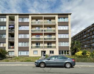 Dit gerenoveerd hoekappartement is volledig in orde: het beschikt over een gunstig EPC, een conforme elektrische keuring en is volledig asbestvrij.De...