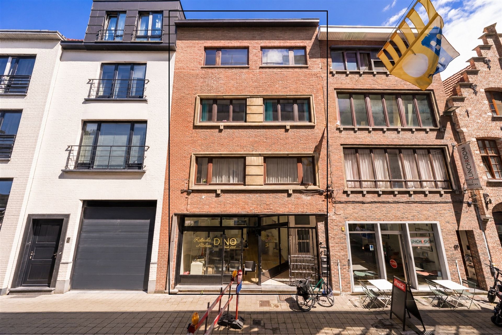 Spacious Duplex Apartment with 2 Bedrooms and Pleasant Terrace in the Centre of Mechelen - photo 4