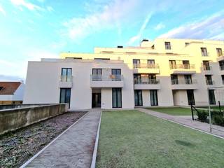 RUIME GARAGBOX 4,29M BREED EN 8,80M LANG TE KOOP GELEGEN ONDERAAN EEN NIEUWBOUW RESIDENTIE PADDOCK OP EEN BOOGSCHEUT VAN ZEE TE DE PANNEBestaande...