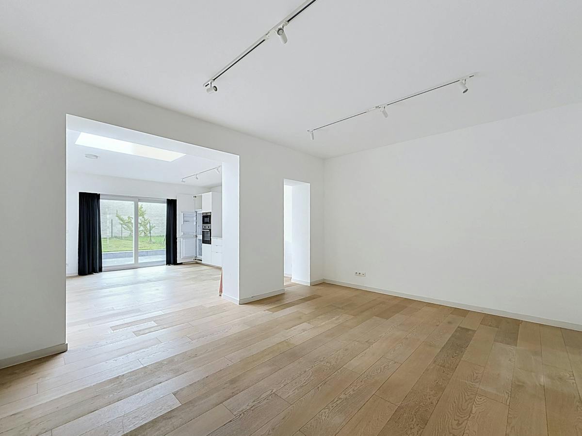 Toffe woning met leuke tuin te huur in Kortrijk! - foto 2