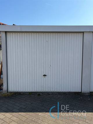 Bovengrondse garagebox te huur: Bevrijdingslaan 248, Gent!Bent u op zoek naar een parking/garagebox in de drukke buurt van Brugse Poort - Rooigem?...