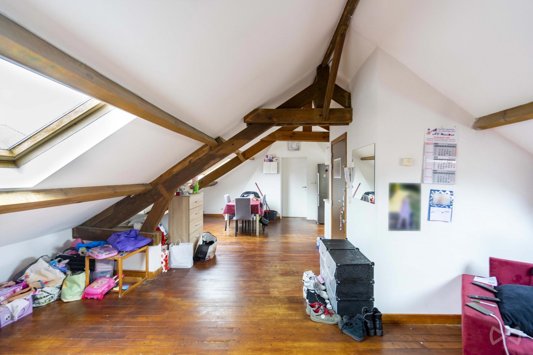 Appartement te huur in Morlanwelz met 2 slaapkamers - foto 4