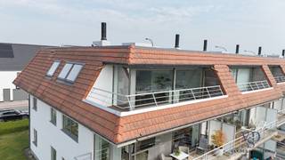 Eigentijds appartement mét ondergrondse garage en berging.Dit appartement op de tweede verdieping kenmerkt zich door een aangename lichtinval,...