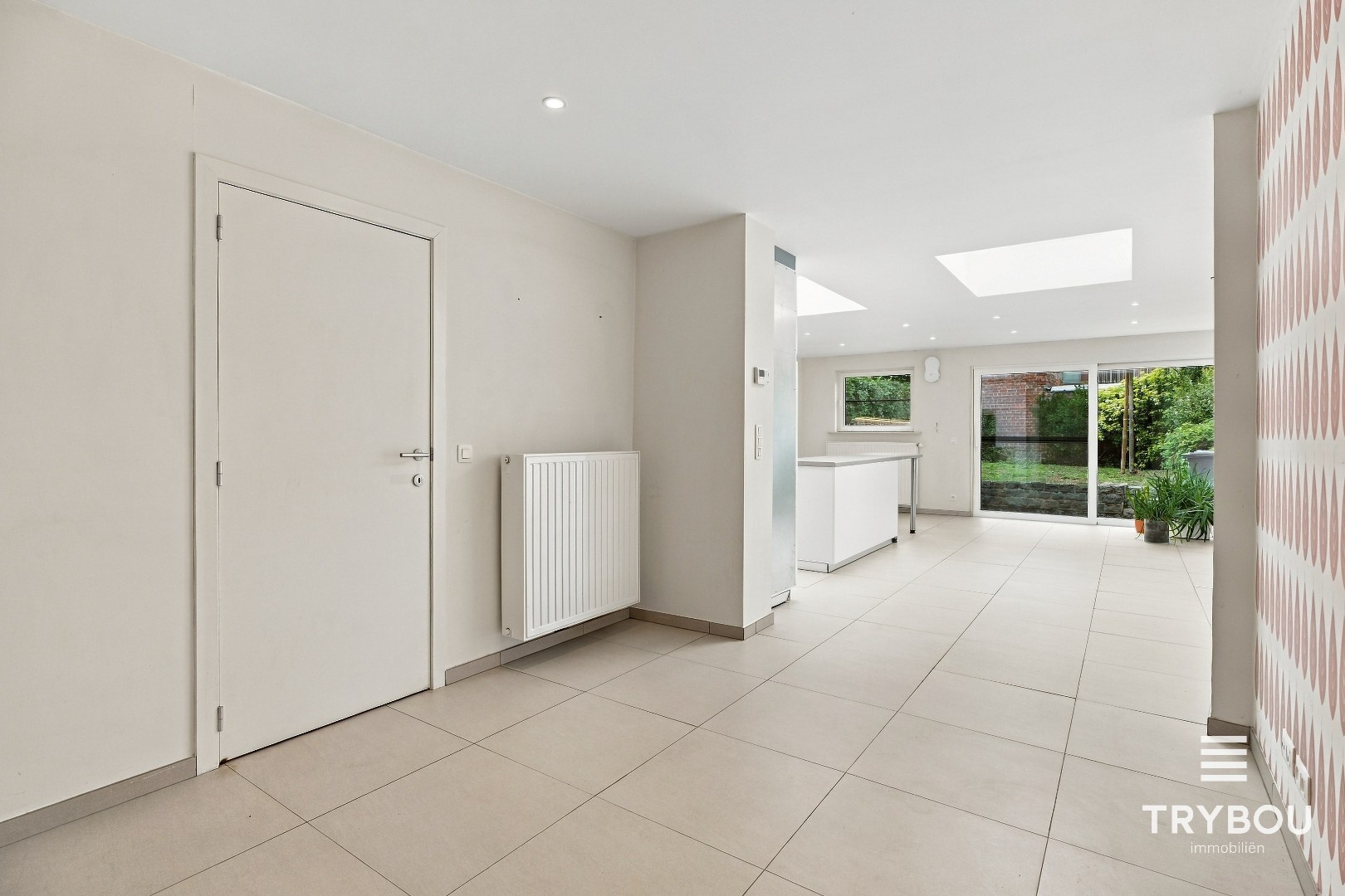 Ruime rijwoning in het centrum van Ieper! - foto 5