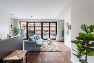 Dit instapklare appartement op de 2de verdieping van een hedendaags gebouw ligt op een absolute toplocatie tussen de Scheldekaaien en...