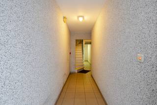 Volledig verhuurd opbrengsteigendom bestaande uit drie appartementen. Dit gebouw vormt een interessante investering dankzij de stabiele...