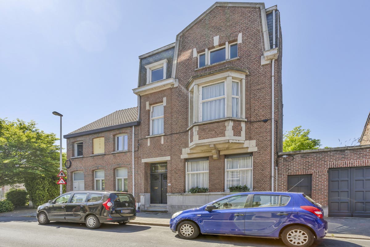 Ruim authentiek en te renoveren herenhuis in Terhagen - foto 3