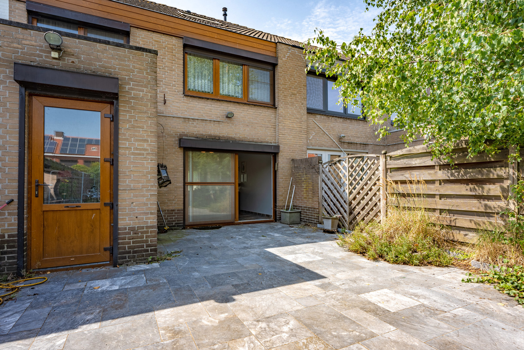 Instapklare woning met 5 slpk, 2 bdk en tuin op een rustige ligging! - foto 4