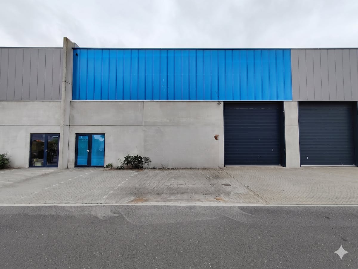 Instapklare magazijnruimte (573 m²) te huur in Oostende - foto 4