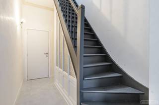 Ontdek deze gerenoveerde woning, ideaal gelegen vlakbij het centrum van Avelgem. Alles wat je nodig hebt ligt op wandelafstand: winkels,...