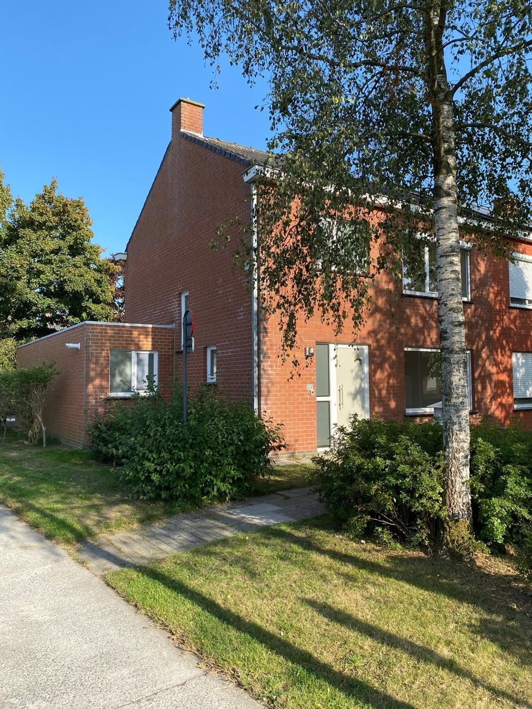 Woning met 3 slaapkamers en garage te Roeselare (Vrij: 1/09/2026) - foto 2