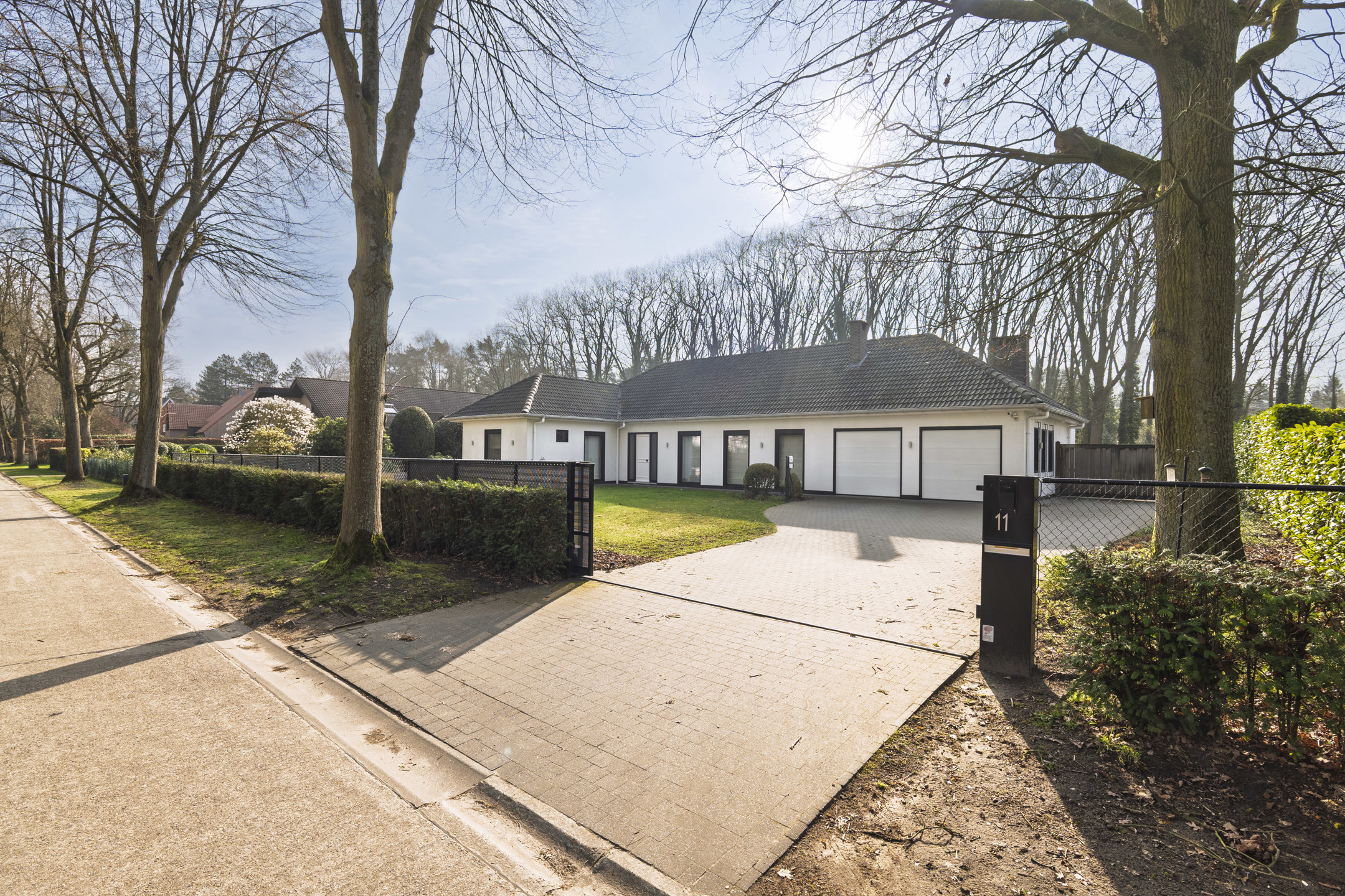 Instapklare gelijkvloerse villa op toplocatie (ca. 2.028 m²) - foto 2