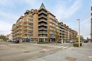 Deze goed gelegen garagebox bevindt zich in de residentie Apollo te Nieuwpoort-Bad.Er is een lichtpunt aanwezig.Zowel de inrit als de garagebox zijn...