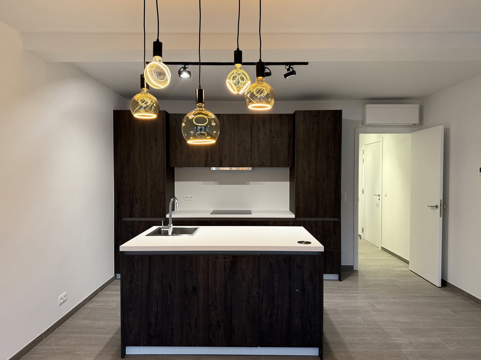 Modern 2-slaapkamerappartement met parking en EPC A - foto 2