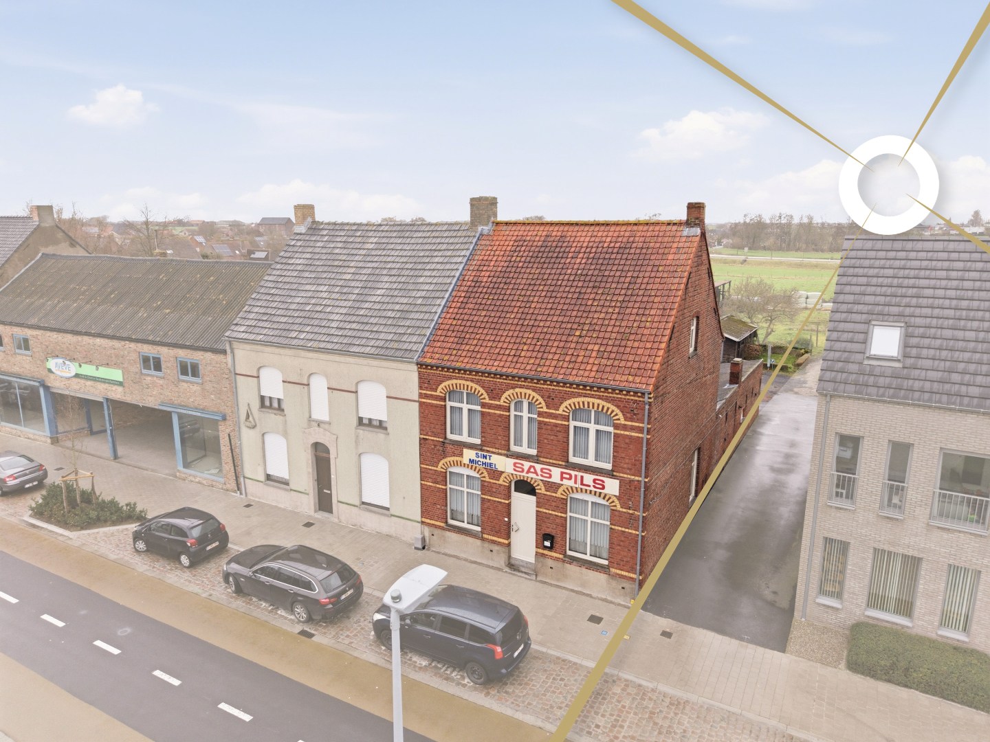 Woning met handelsruimte en garage op 515 m² - foto 1