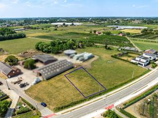 <p><span>Attractive plot of land for open-plan development, situated in a prime location in Putte.</span></p><p><span> </span></p><p><span>This beautiful, perfectly northeast-facing lot with an area of 810 m² offers the opportunity to design your own home with the following design requirements: front facade approximately 10 m, maximum building depth of 17 m on the ground floor.</span></p><p><span> </span></p><p><span>The property is ideally situated in a rural setting near the village center of Beerzel, with schools, shops, and public transportation within biking distance. Easy access is guaranteed thanks to its central location.</span></p><p><span> </span></p><p><span>For more information, please contact us at 015/755 444 or info@immovercammen.be.</span></p><p><span> </span></p>